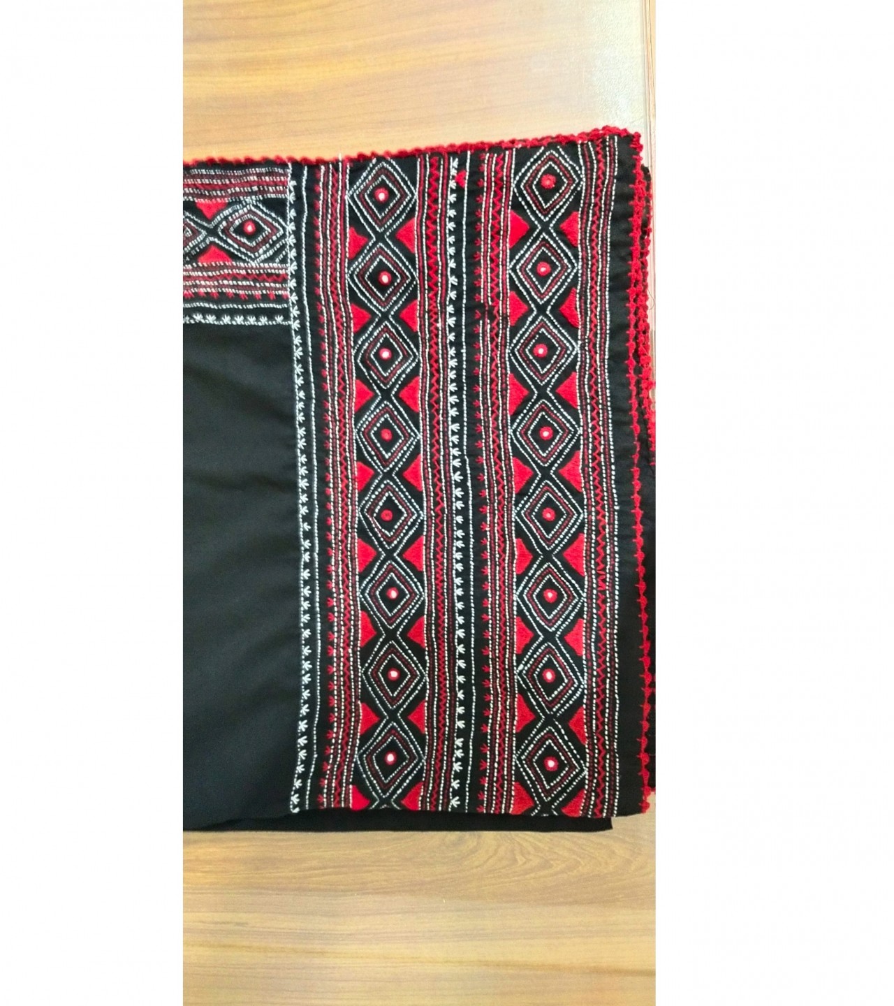 Black Embroidery Shwal